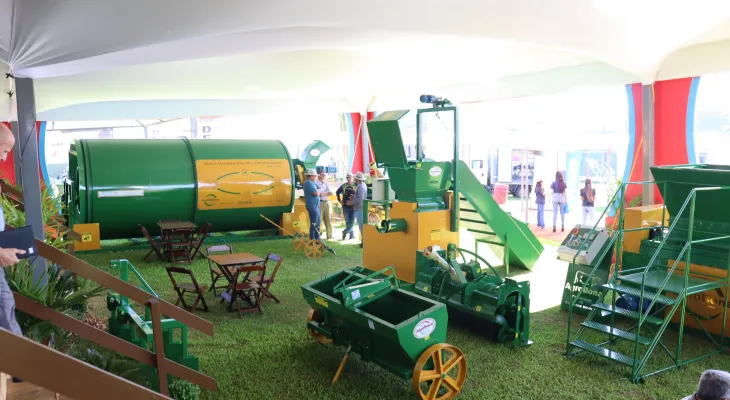 Agrobona apresenta portfólio no Show Rural Coopavel