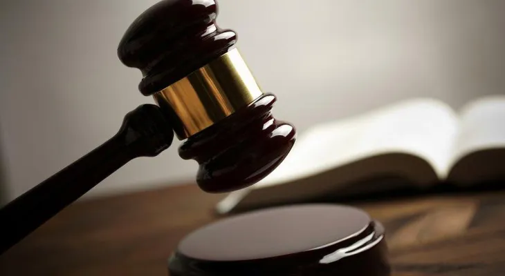 Homem é condenado a mais de 27 anos de prisão por abusar da neta da companheira em Santa Catarina