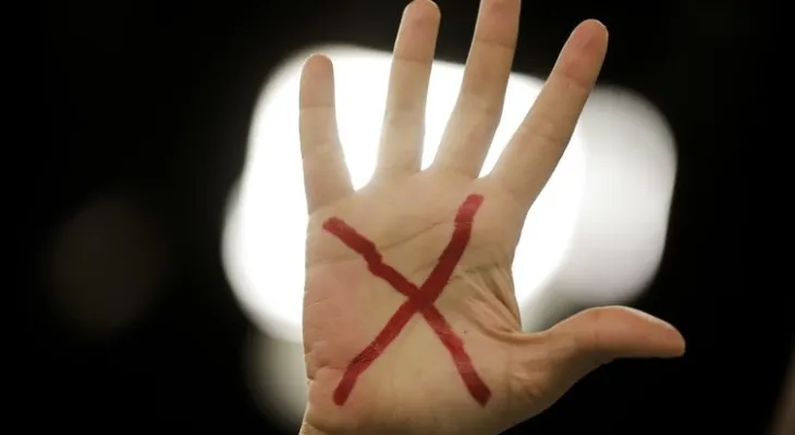 Brasil registra recorde de feminicídios em 2025; especialista aponta falhas na aplicação da lei