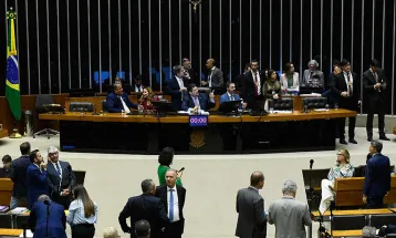 Plenário vota reajuste de policiais do DF e novos cargos para o TRF5