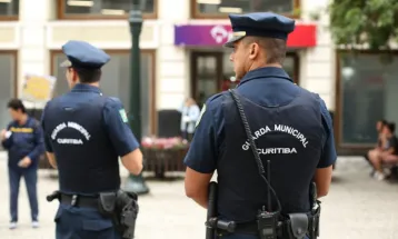 Moradores de Curitiba convivem com insegurança e poder público busca soluções