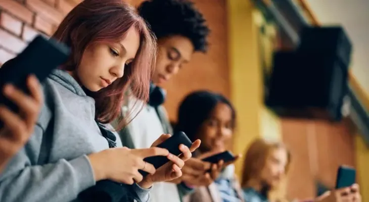 Ministério da Educação publica regras para uso de dispositivos digitais em escolas