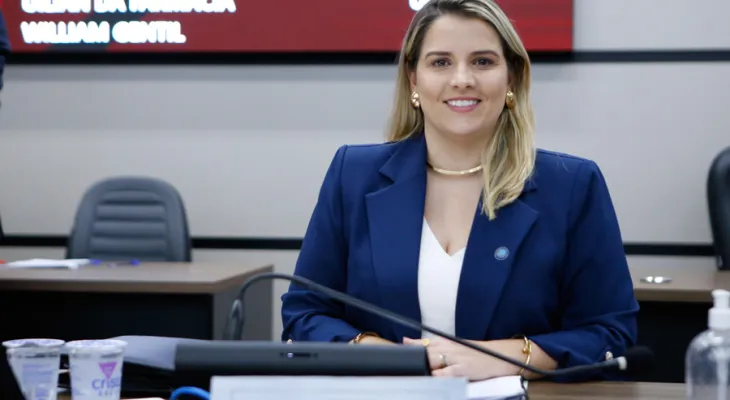 Maringá: Majô Capdeboscq assume a presidência da Câmara de Vereadores