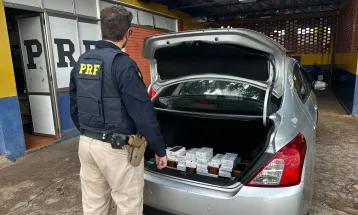 PRF apreende dois veículos com celulares ocultos em suas estruturas no BR277