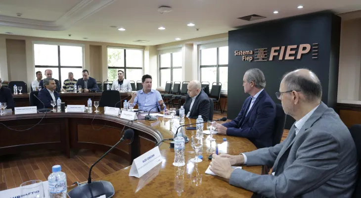 Estado e Fiep preparam plano para impulsionar o setor industrial do Paraná