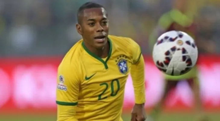 STJ rejeita recurso e mantém cumprimento de pena de Robinho no Brasil