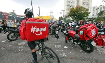 Greve de entregadores mobiliza motociclistas em São Paulo e outras cidades