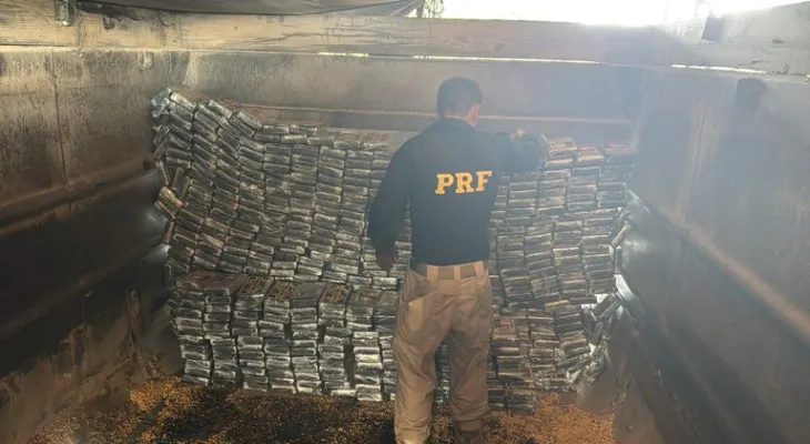 PRF apreende mais de 600 kg de cocaína no Paraná