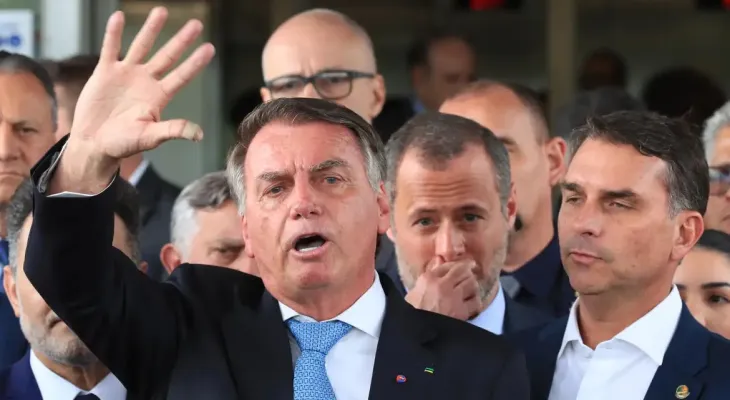 Polícia Civil não indicia Bolsonaro em investigação sobre arma apreendida com segurança