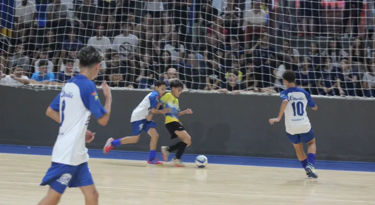 Adventista e Sagrada Família são campeões no futsal nos Jogos Escolares