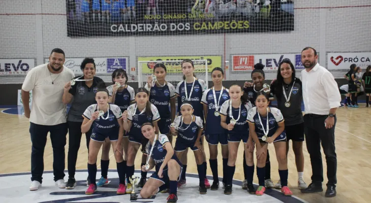 Meninas do Marilis fecham os JEPS com dois ouros no futsal