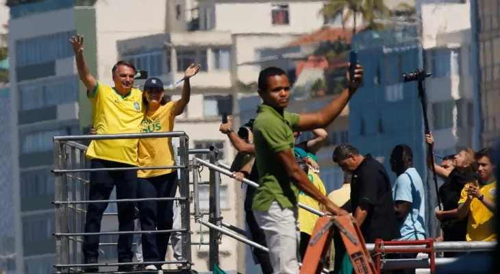 Bolsonaro nega tentativa de golpe e diz esperar por 