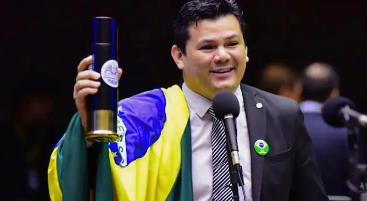 AGU pede investigação de deputado que desejou a morte de Lula