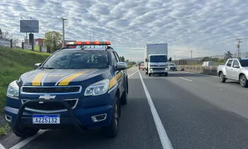 PRF recupera veículo oficial furtado após capotamento na BR-163