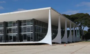 STF defende atuação de Moraes e diz que cumprirá a Constituição