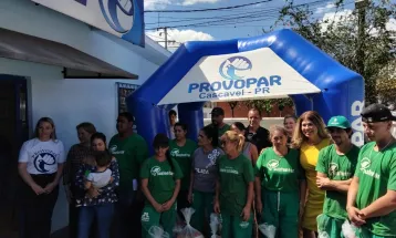 Ação solidária da Provopar entrega uma tonelada de alimentos para famílias de ecopontos em Cascavel