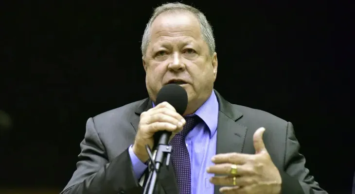 Moraes concede prisão domiciliar ao deputado Chiquinho Brazão