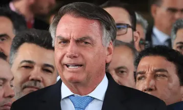 Defesa de Bolsonaro reitera pedido por cirurgia e prisão domiciliar