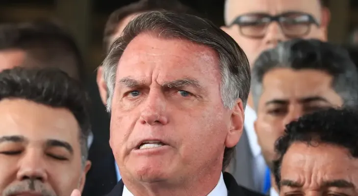 PF apreende última arma registrada em nome de Bolsonaro após ordem de Moraes