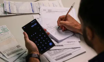 Inadimplência cresce 8,6% no Paraná e dívida média passa de R$ 6,1 mil