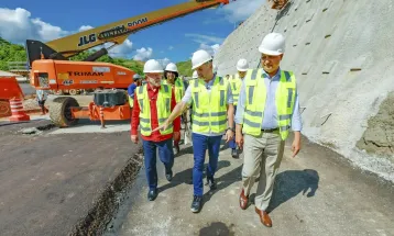 Lula visita trecho da Via Dutra que tem 25% das obras concluídas