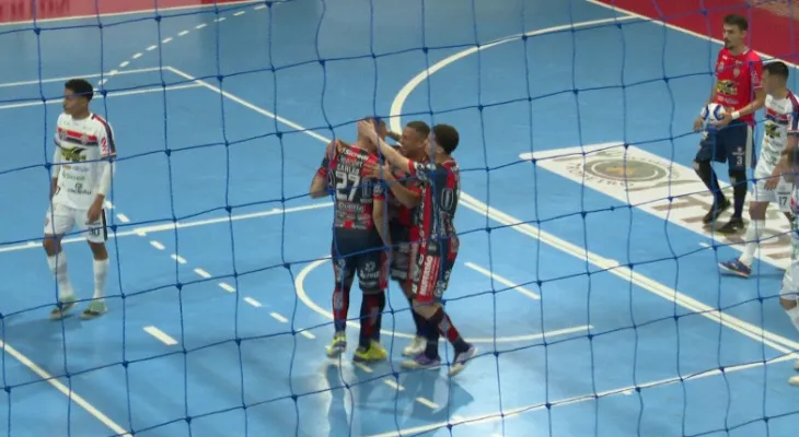 Cascavel Futsal vence Manoel Ribas fora de casa e emplaca quinta vitória consecutiva no Paranaense