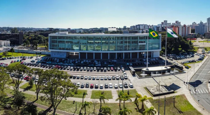 Com rendimentos maiores que as dívidas, Paraná tem melhor resultado contábil do Brasil