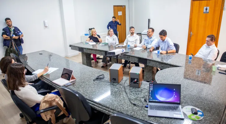 Reunião prepara campanha nas escolas para combate ao uso do cigarro eletrônico