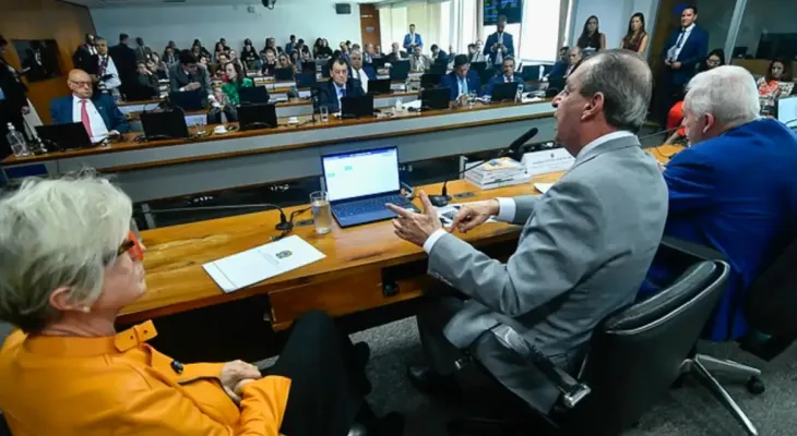 PEC do fim da reeleição para chefes do Executivo avança no Senado