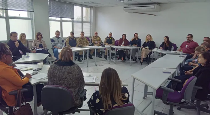 Casa da Mulher Brasileira de Curitiba reúne colegiado gestor e traça metas para ampliar rede de apoio
