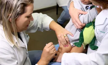 Saúde alerta sobre importância da vacinação para prevenir retorno do sarampo