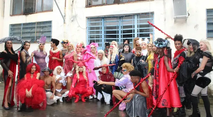 Gagacabana: fãs explicam histeria e gratidão por Lady Gaga