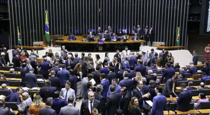 Relatório aponta ocultação de autores de R$ 1,3 bilhão em emendas na Câmara