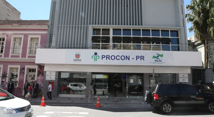 Procons do Paraná orientam beneficiários do INSS sobre descontos indevidos