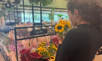 Dia da Mães: Comércio atende em horário especial neste sábado