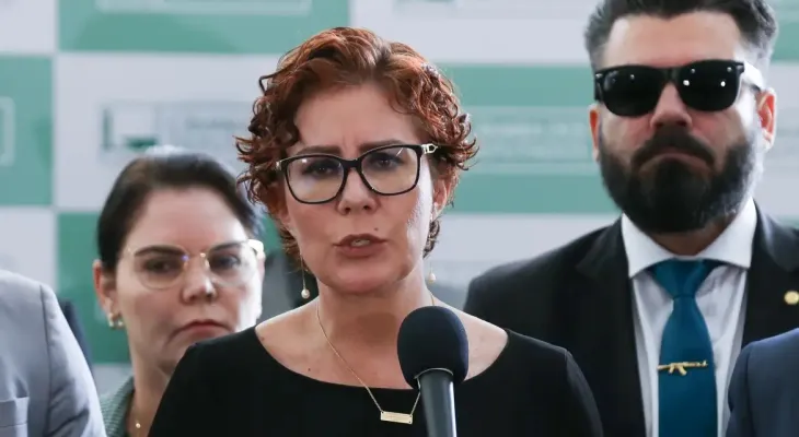 Justiça da Itália pede a Moraes informações sobre prisão de Zambelli