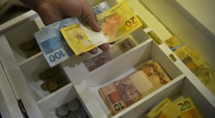 Dívida pública supera R$ 8,6 trilhões e fica estável em janeiro com impacto dos juros