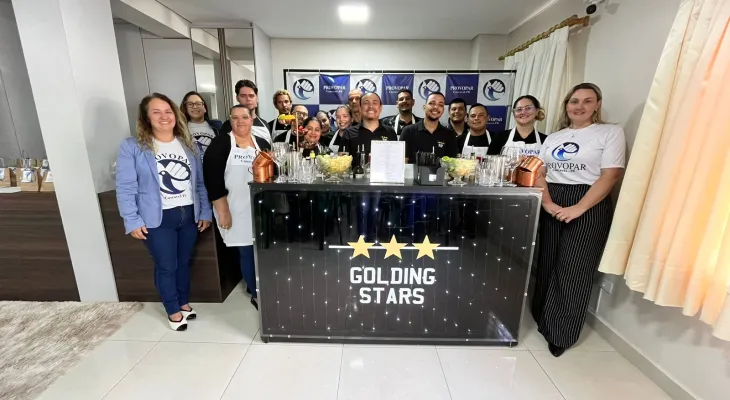 Curso de bartender do Provopar forma mais 20 alunos e já capacitou mais de 80 pessoas