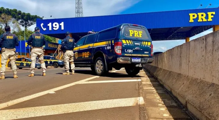 PRF apreende mais de 250 kg de maconha no porta-malas de carro na BR-277