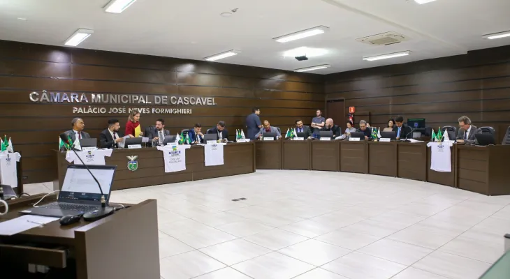 Aprovada revisão anual dos servidores e novo piso para professores