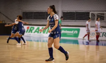 Stein Cascavel goleia ADTB e segue na ponta no Paranaense de Futsal