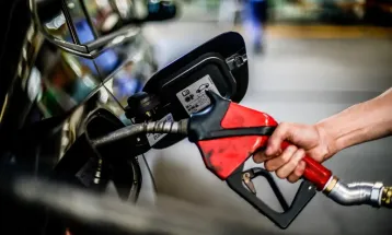 Gasolina com 32% de etanol deve ficar R$ 0,03 mais barata a partir de agosto
