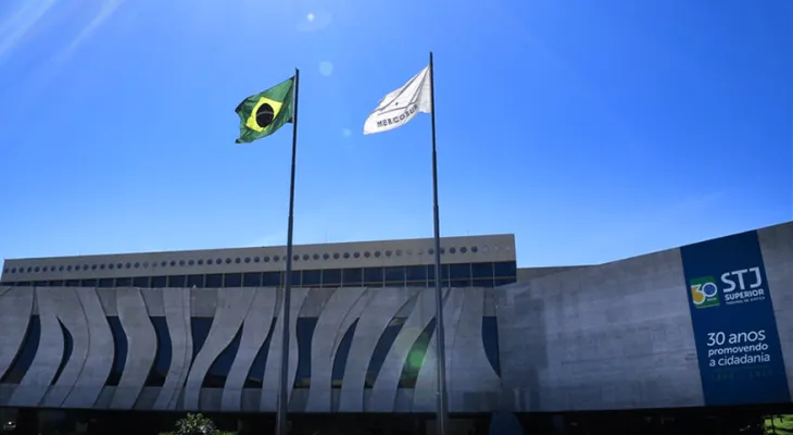 STJ anula ação penal em SC por atuação “investigativa e acusatória” de juíza durante audiência