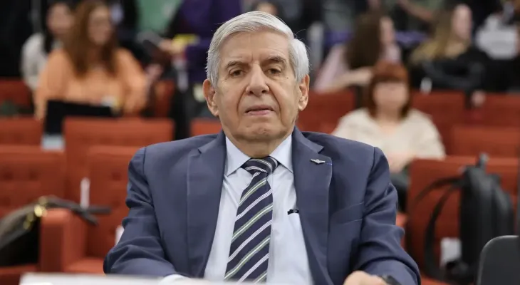 PGR é a favor de prisão domiciliar humanitária para general Heleno