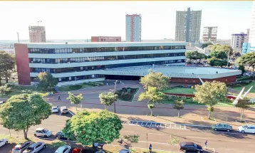 Prefeitura de Cascavel propõe mandato de 3 anos para diretores; comunidade avalia hoje
