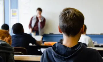 Colombo abre concurso com 225 vagas para professores da rede municipal