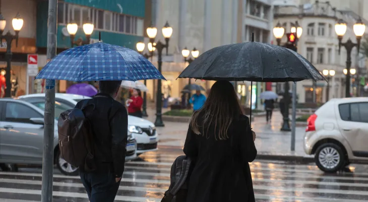 Inmet emite aviso amarelo para queda de temperatura em 12 estados e DF