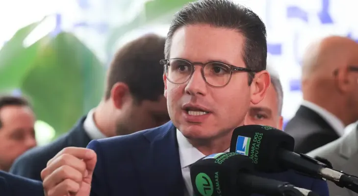 Hugo Motta defende diplomacia e espera solução para tarifas contra produtos brasileiros