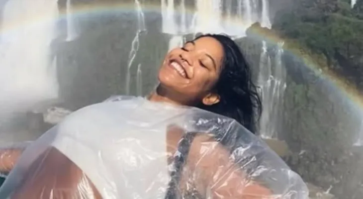 Ministra do Turismo da Indonésia lamenta morte de brasileira em trilha de vulcão