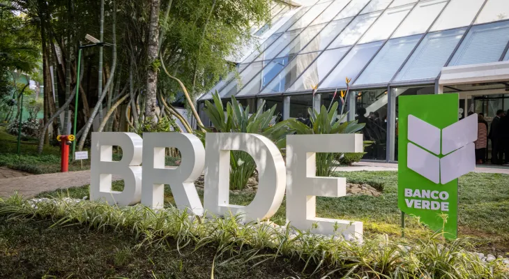 BRDE e IAT firmam contrato para gestão do Fundo de Recursos Hídricos do Paraná